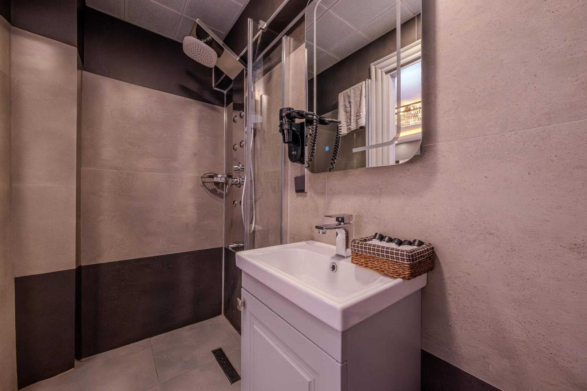 Classio Hotel Kadikoey Истанбул Екстериор снимка